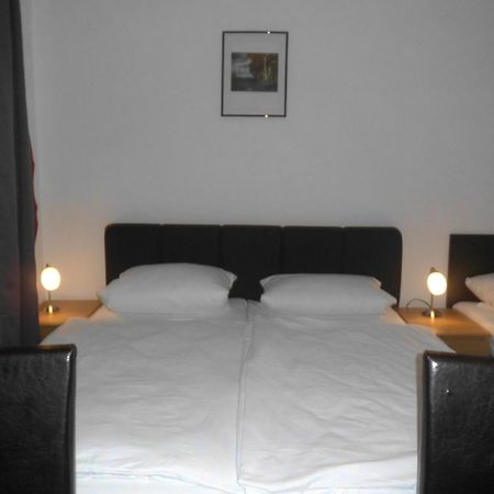 ברלין Hotel-Pension Dorma מראה חיצוני תמונה
