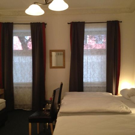 ברלין Hotel-Pension Dorma מראה חיצוני תמונה