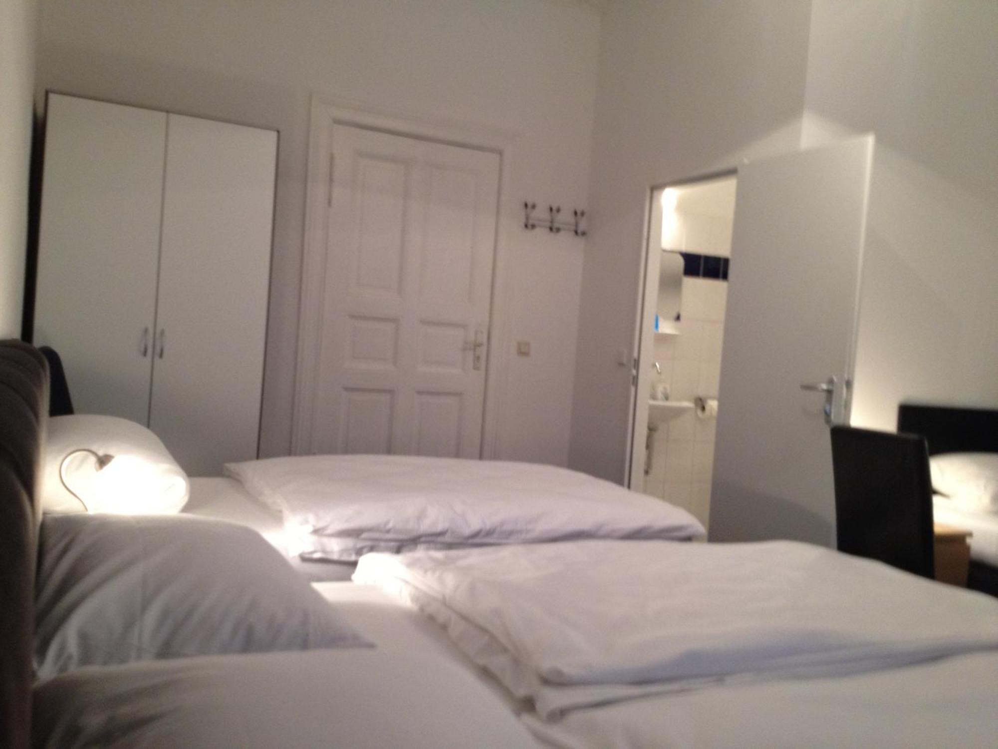 ברלין Hotel-Pension Dorma מראה חיצוני תמונה